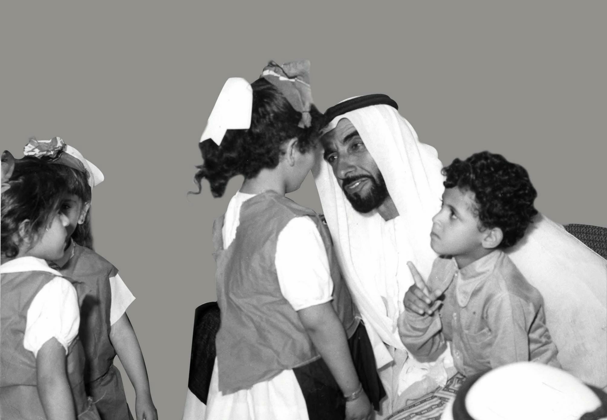 الإمارات تواصل مسيرة العطاء ونشر الأمل في يوم زايد للعمل الإنساني