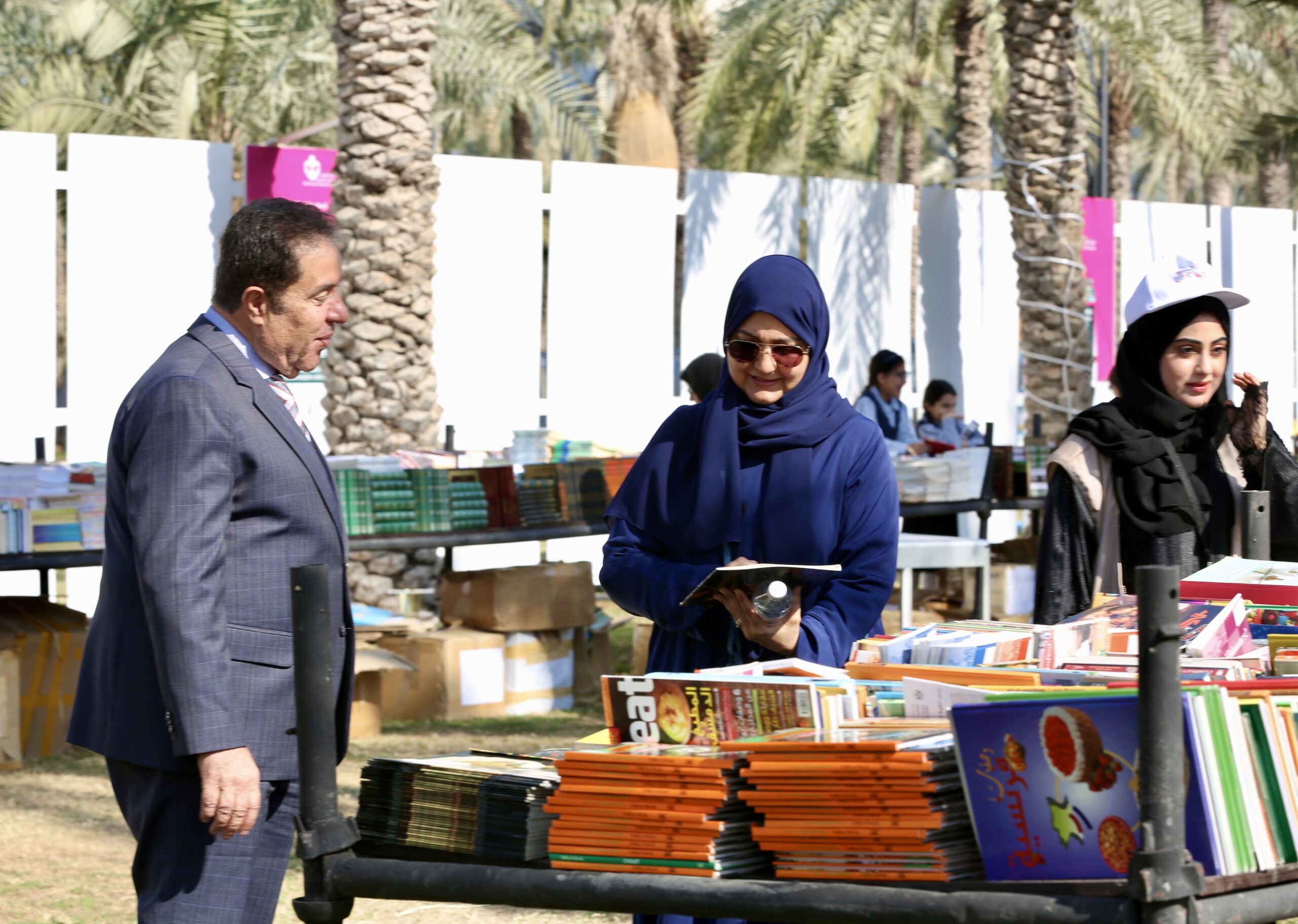 نحو-نصف-مليون-كتاب-في-مهرجان-الوراقين