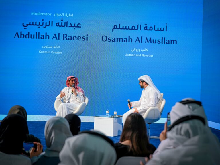 الروائي-السعودي-أسامة-المسلم-:-الذكاء-الاصطناعي-يفتقر-إلى-اللمسة-الإنسانية