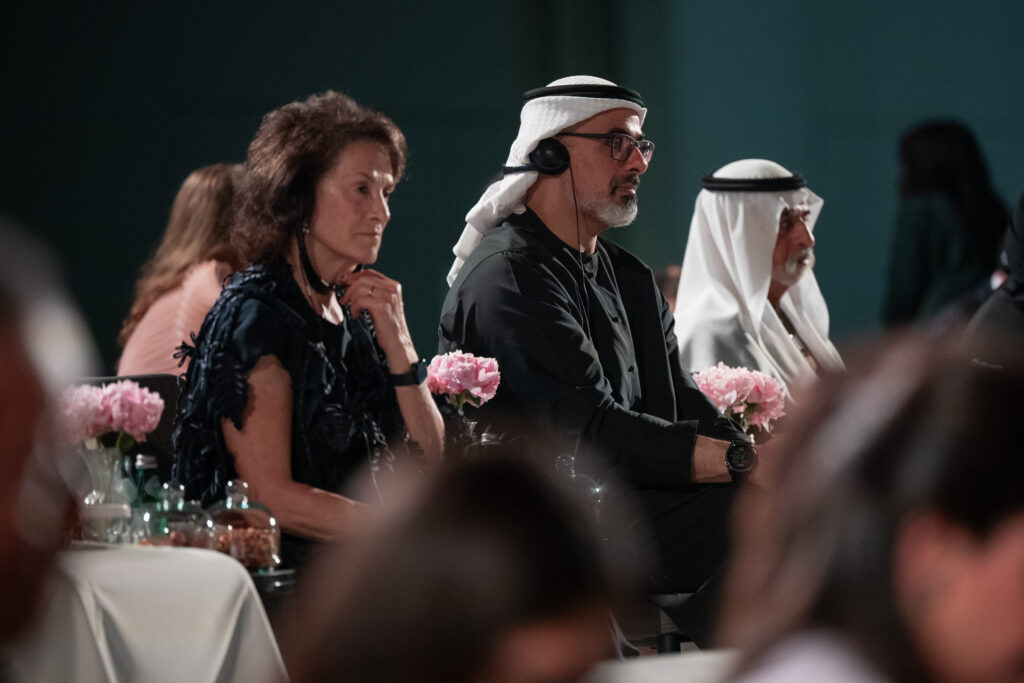 خالد-بن-محمد-بن-زايد-يشهد-حفل-توزيع-جائزة-بريتزكر-للهندسة-المعمارية-لعام-2025-في-متحف-اللوفر-أبوظبي