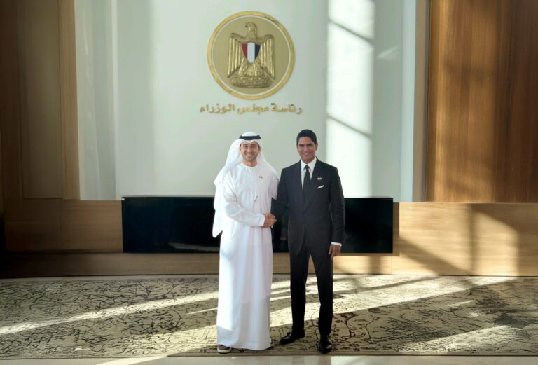 مجلس الوزراء المصري يعلن عن شراكة استثمارية عالمية بقيمة 220 مليون دولار لإنشاء مجمع صناعي للطاقة الشمسية