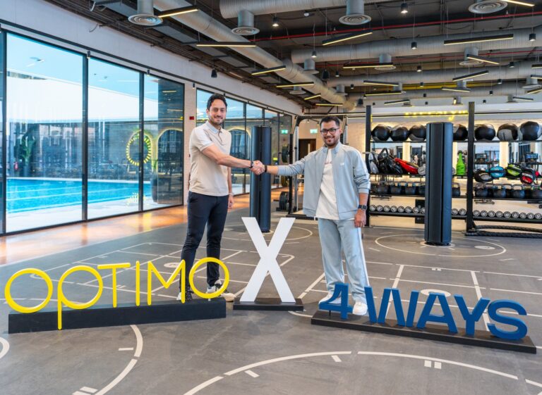 شراكة بين نادي أوبتيمو ومراكز فور ويز لتقديم خدمات علاج وتأهيل بمعايير عالمية