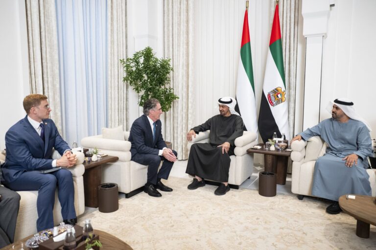 رئيس-الدولة-يستقبل-رئيس-المجلس-الوطني-الأميركي-للطاقة