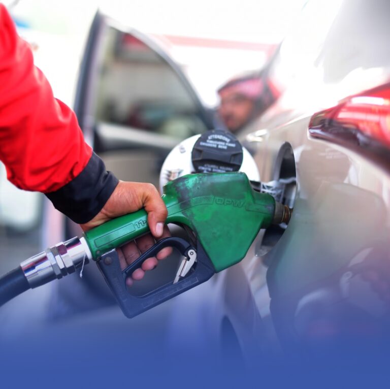 منع-تعبئة-الوقود-لغير-الملتزمين-بالمسارات-داخل-المحطات