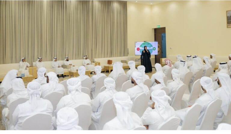 تعزيز-الثقافة-المالية-للشباب-في-برنامج-الأسرة-بالفجيرة
