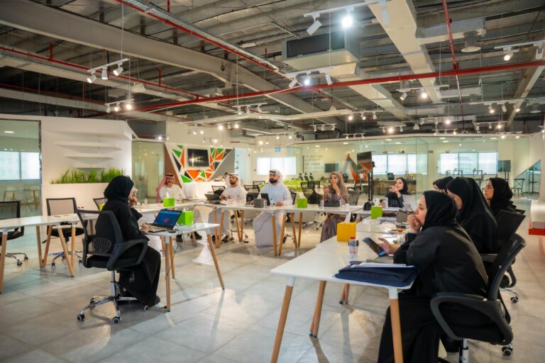 مبادرة-“رحلة-صنّاع-الابتكار”-تستعرض-بناء-الاستراتيجيات-بعجمان