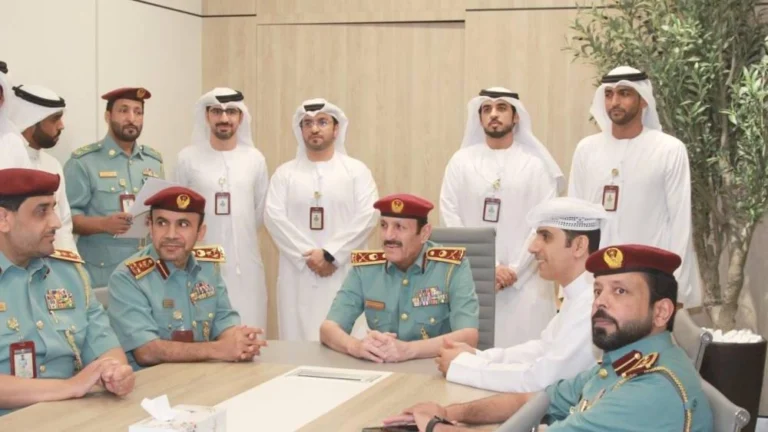 قائد-عام-شرطة-الفجيرة-يتفقد-إدارة-التحريات