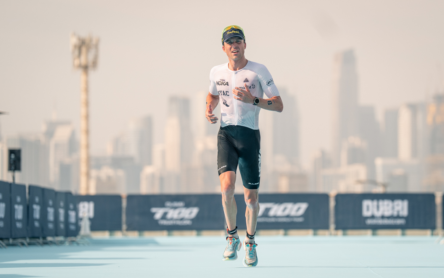 ‎بيرسون-وديرون-يحصدان-لقبي-منافسات-المحترفين-في-ترايثلون-دبي-t100