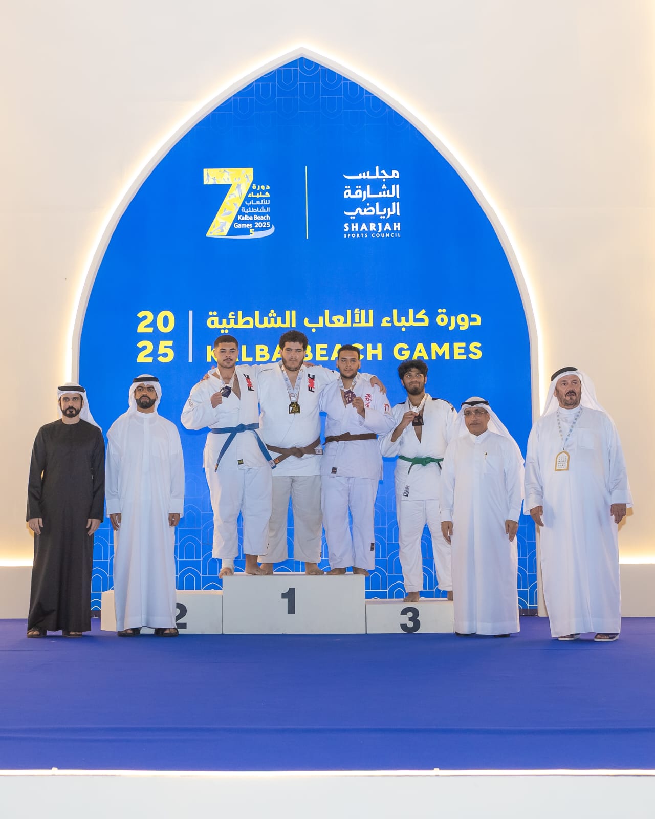 سعيد-بن-صقر-القاسمي-يتوج-أبطال-الجودو-والكاليستانيكس-بـ”ألعاب-كلباء-الشاطئية”