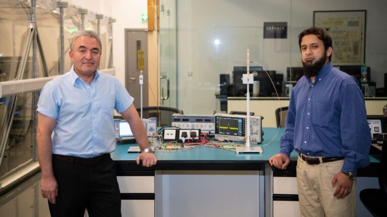 باحثو-الجامعة-الأميركية-في-الشارقة-ينالون-براءة-اختراع-لنظام-رادار-مصغّر
