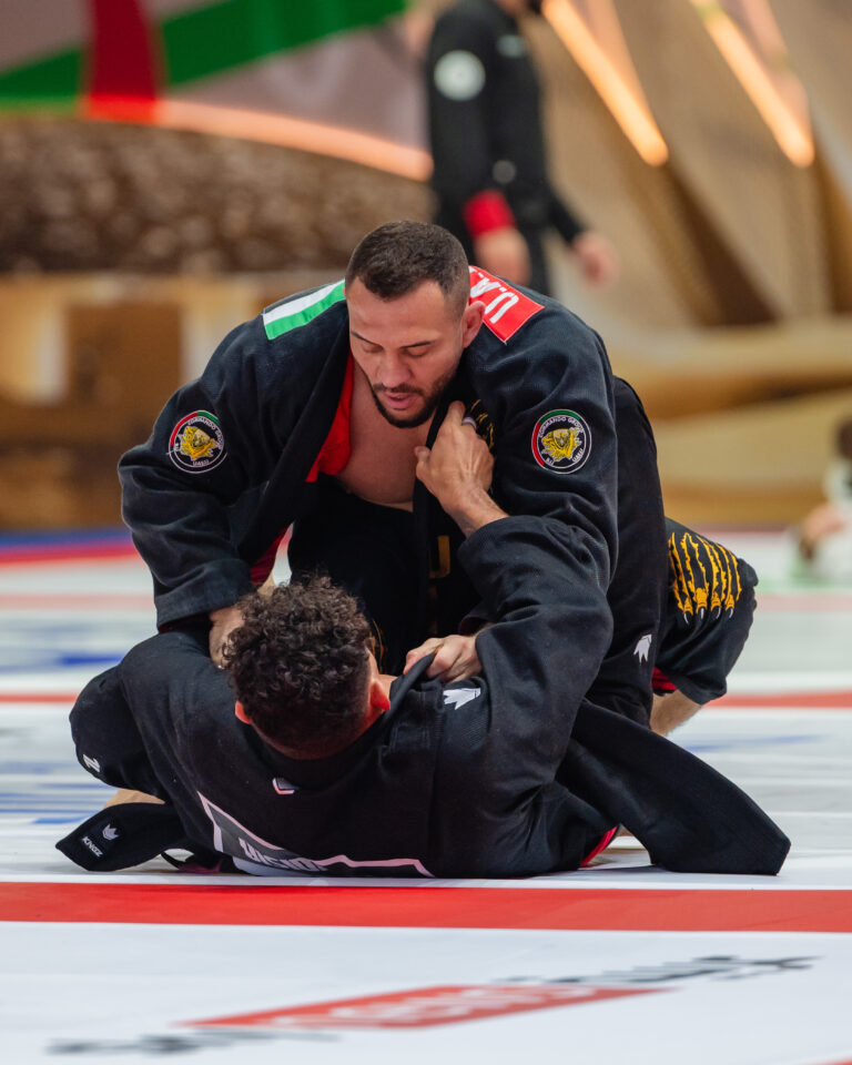 انطلاقة-قوية-لمنافسات-المحترفين-في-عالمية-أبوظبي-للجوجيتسو