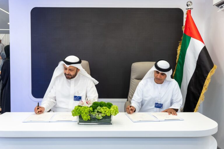 دائرتا-الطيران-المدني-برأس-الخيمة-والفجيرة-توقعان-مذكرة-تفاهم