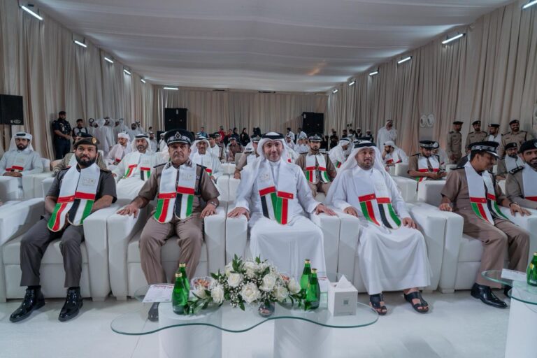 اللجنة-التنظيمية-للمنافذ-والنقاط-الحدودية-بالشارقة-تحتفل-باليوم-الوطني-العُماني