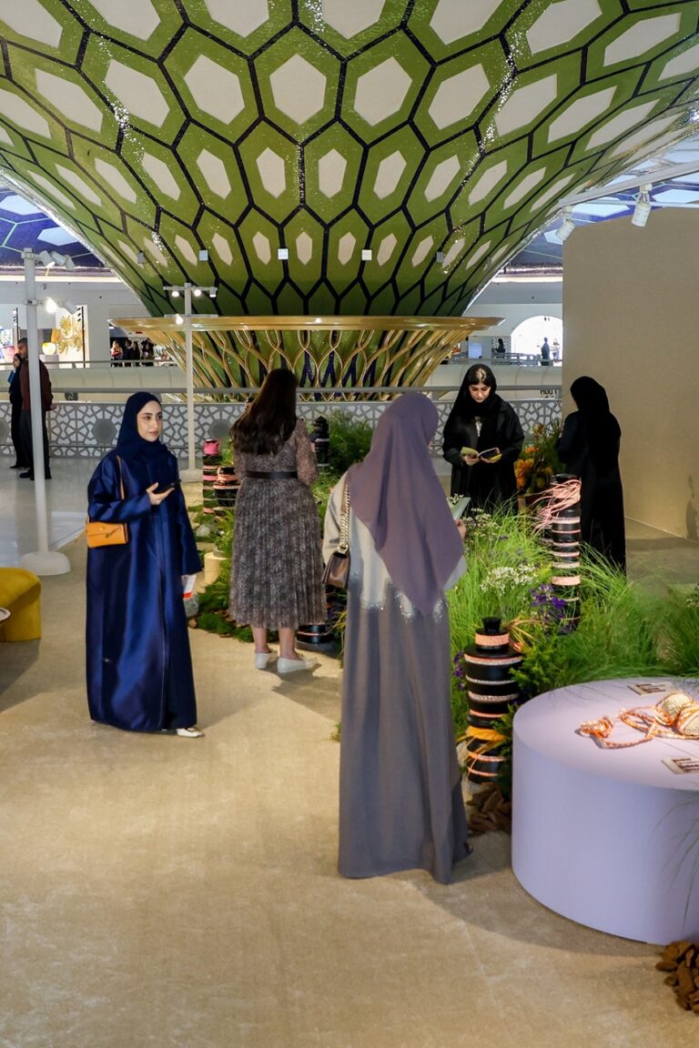 “إرثي”يستعرض-جماليات-الحرف-الإماراتية-في-“نوماد-أبوظبي-2025”