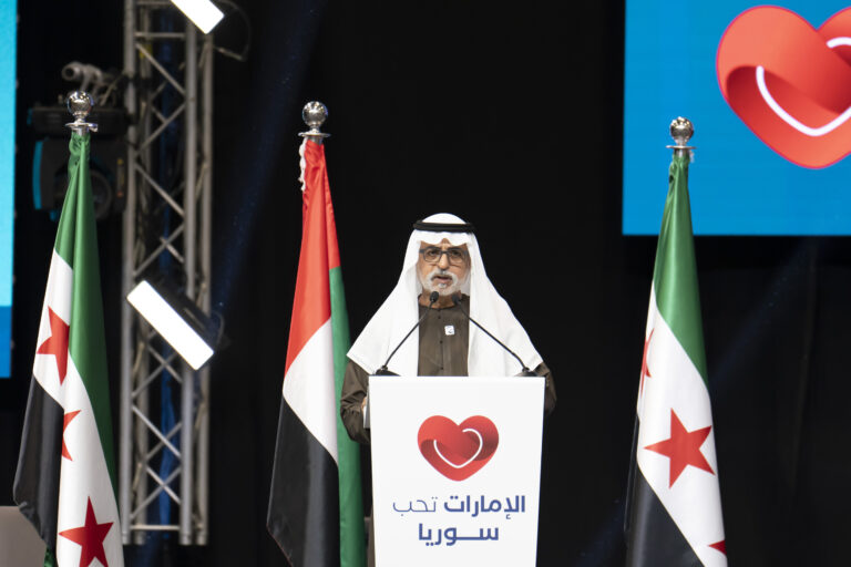 نهيان-بن-مبارك-يشارك-الجالية-السورية-في-الإمارات-الاحتفال-بـموروثهم-الثقافي-والحضاري-ويكرم-عدداً-من-الشخصيات