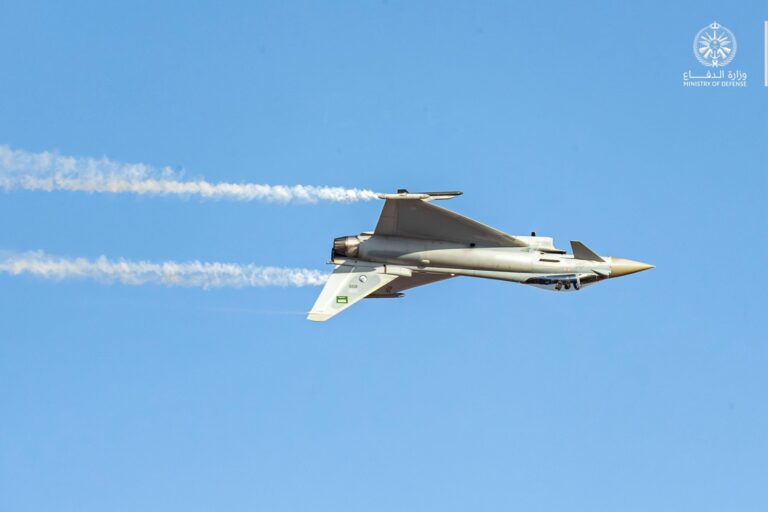 معرض-الطيران-العام.-عروض-جوية-متنوعة-في-الثمامة