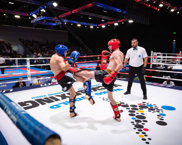 انطلاقة-قوية-لمنافسات-مونديال-“الكيك-بوكسينج”-بأبوظبي