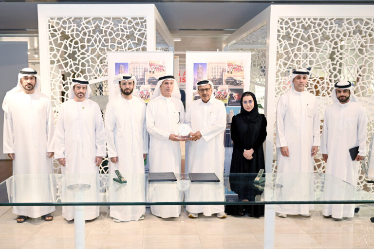 “الحبتور”-يدعم-مبادرة-“وقف-المطورين-العقاريين”-بـ5-وحدات-عقارية