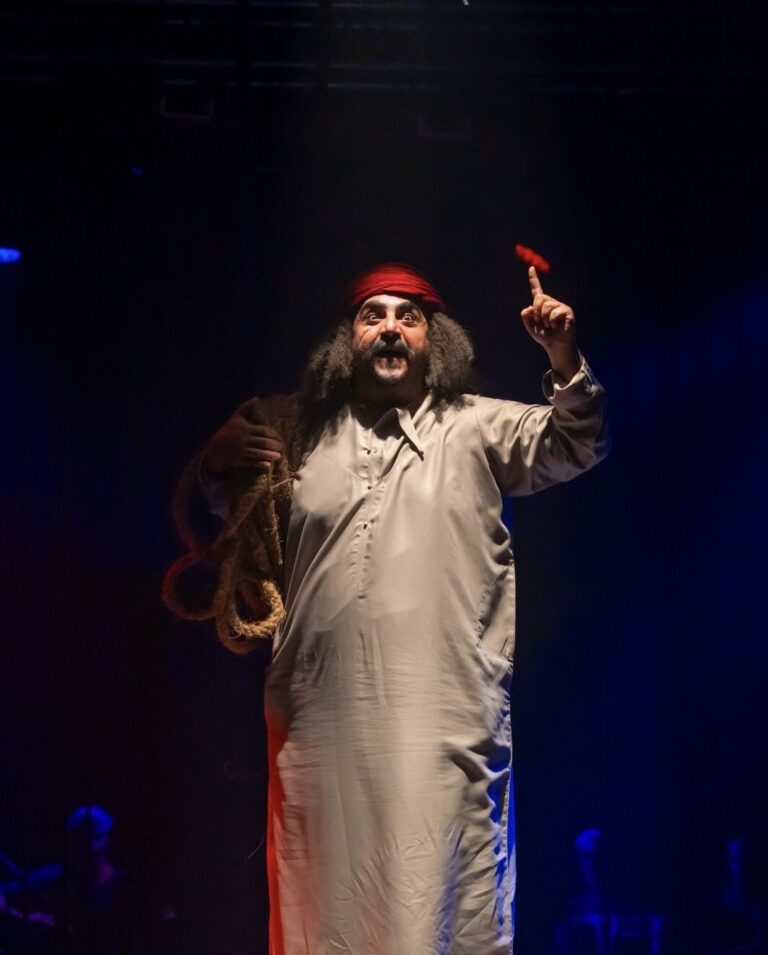 مسرح-دبا-الفجيرة-يتألق-في-مسقط-بعرض-“مرود-كحل”