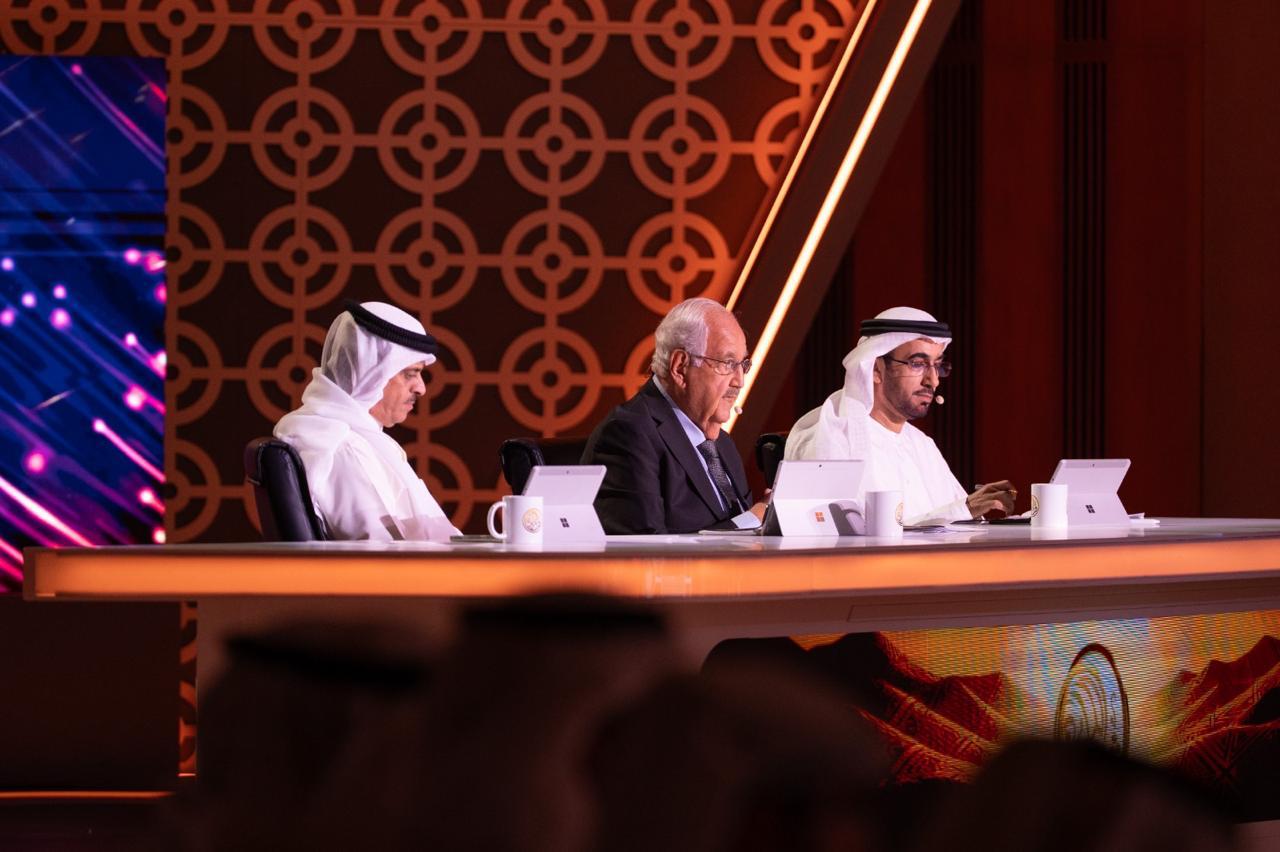 “شاعر-المليون”-يواصل-منافساته-على-مسرح-شاطئ-الراحة-في-أبوظبي