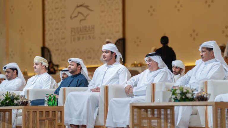 نجل-ولي-عهد-الفجيرة-يشهد-اليوم-الأول-لبطولة-الفجيرة-لجمال-الخيل-العربي