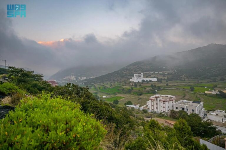 أمطار-في-مكة.-وسماء-غائمة-على-3-مناطق