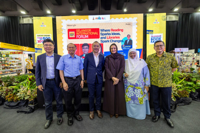 بيت-الحكمة-يشارك-في-معرض-“سيلانجور”-الدولي-للكتاب-2025-بماليزيا