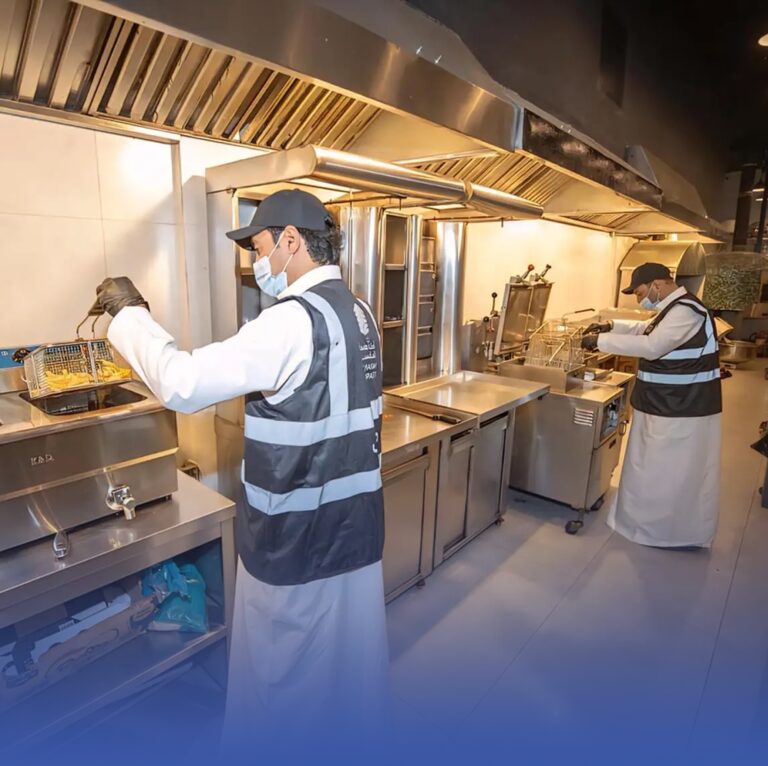 إغلاق-1400-منشأة-مخالفة-بمكة-في-أسبوع