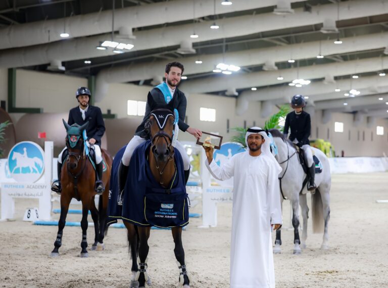 انطلاق-“دولية-بوذيب”-لقفز-الحواجز-والفارس-السوري-محمد-زهير-يحصد-أول-الألقاب