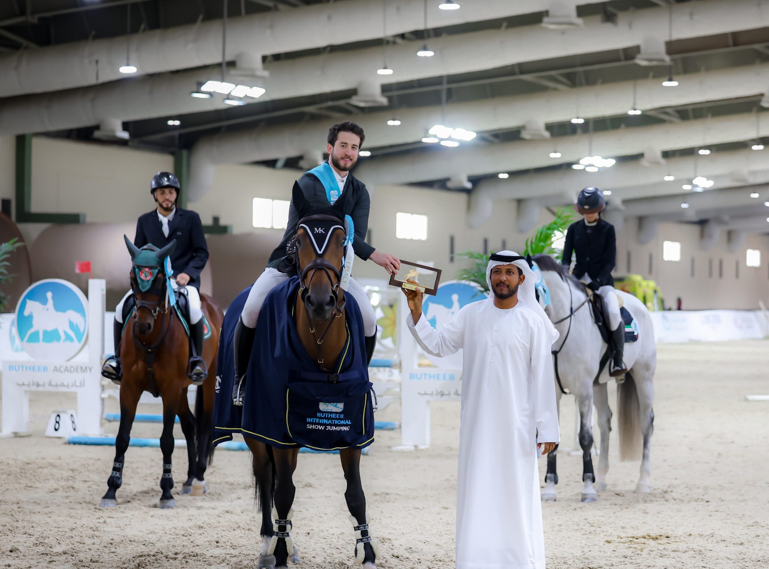 انطلاق-“دولية-بوذيب”-لقفز-الحواجز-والفارس-السوري-محمد-زهير-يحصد-أول-الألقاب