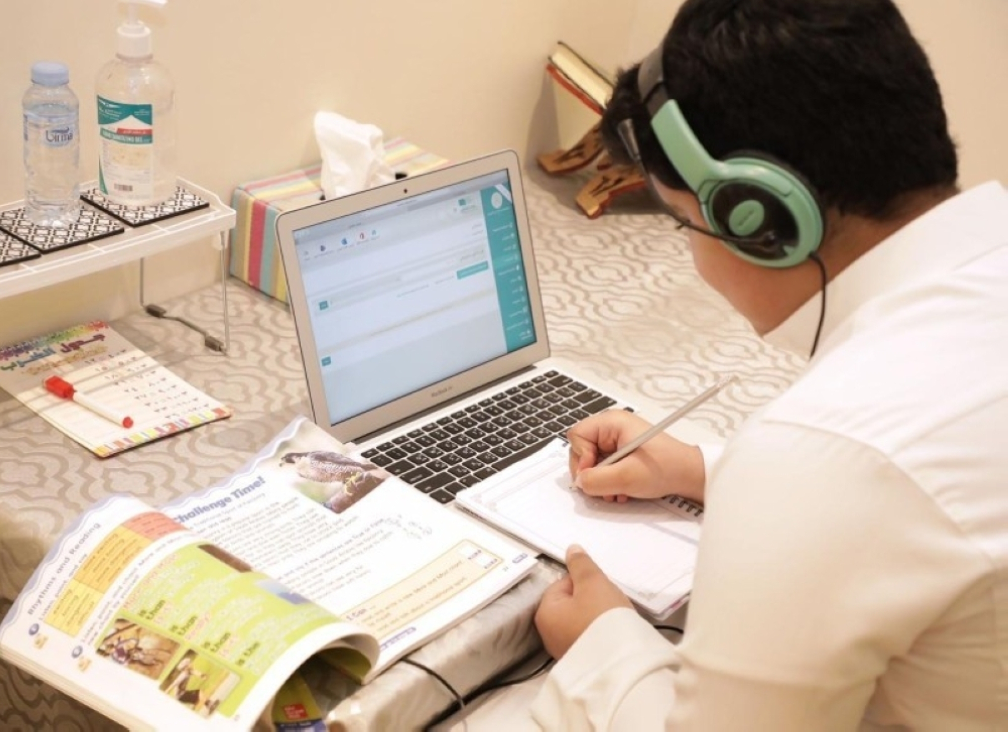 تعليق-الدراسة-الحضورية-في-المدينة-المنورة