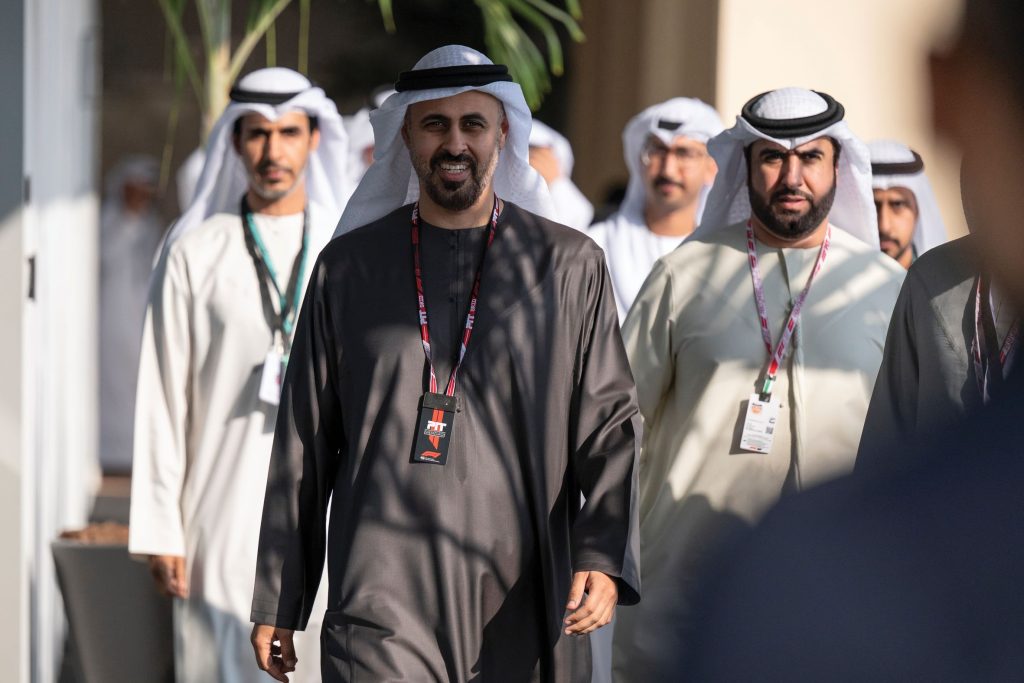 ذياب-بن-محمد-بن-زايد-يشهد-فعاليات-اليوم-الختامي-من-سباق-جائزة-الاتحاد-للطيران-الكبرى-للفورمولا1