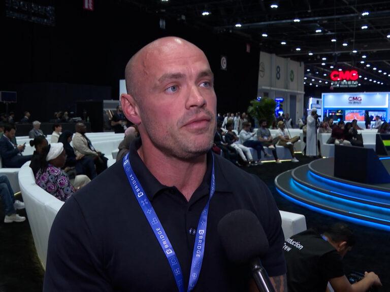 “أمازون-ويب”:-بريدج-فرصة-لتعزيز-استثماراتنا-في-الإمارات