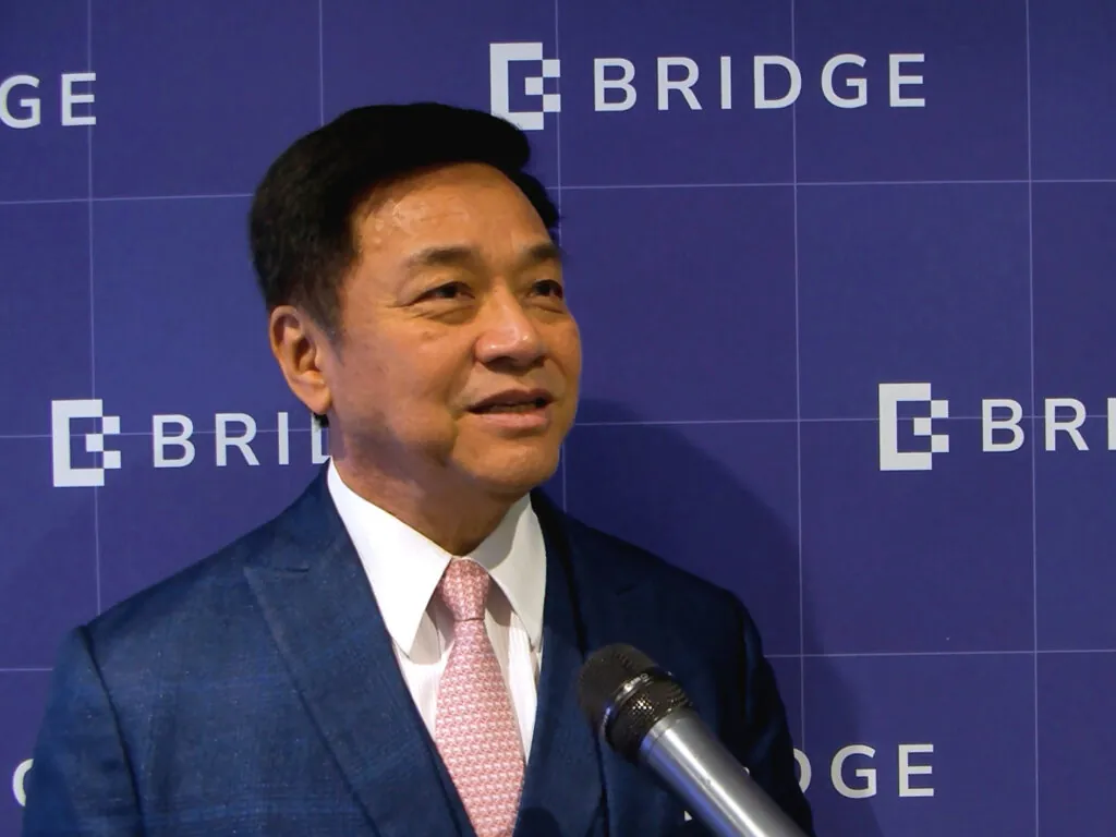 مخرج-صيني:-“بريدج”-تجربة-إعلامية-رائدة-توسع-أفق-التعاون-الدولي