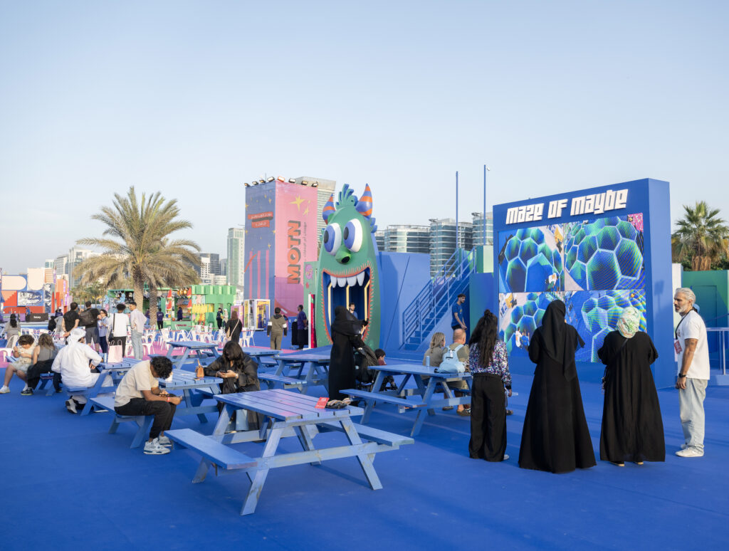 “فوق-الخيال”.-مهرجان-أم-الإمارات-على-كورنيش-أبوظبي-تجارب-ثقافية-متنوعة