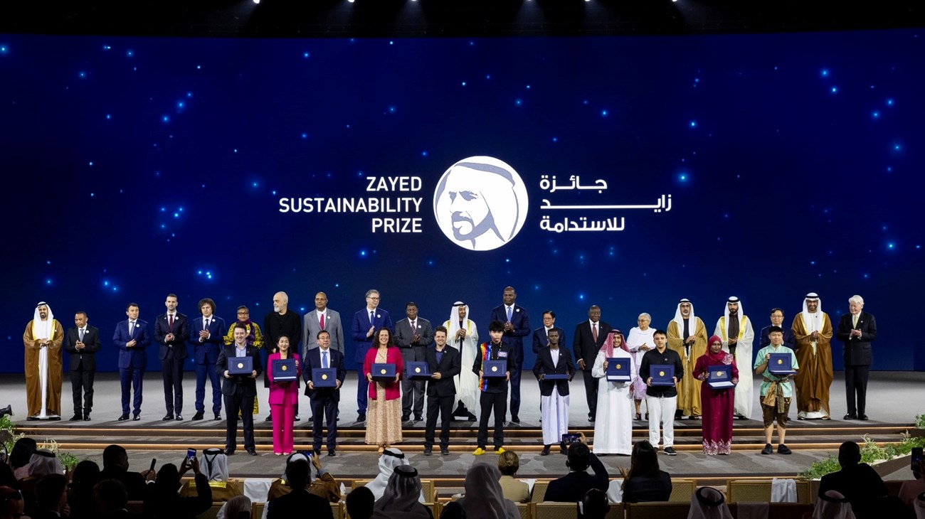 رئيس-الدولة-يهنئ-الفائزين-بجائزة-زايد-للاستدامة-2026