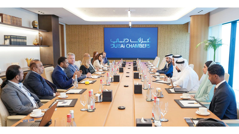 غرف-دبي-تبحث-تعزيز-شراكات-الأعمال-مع-«إلينوي»-الأميركية