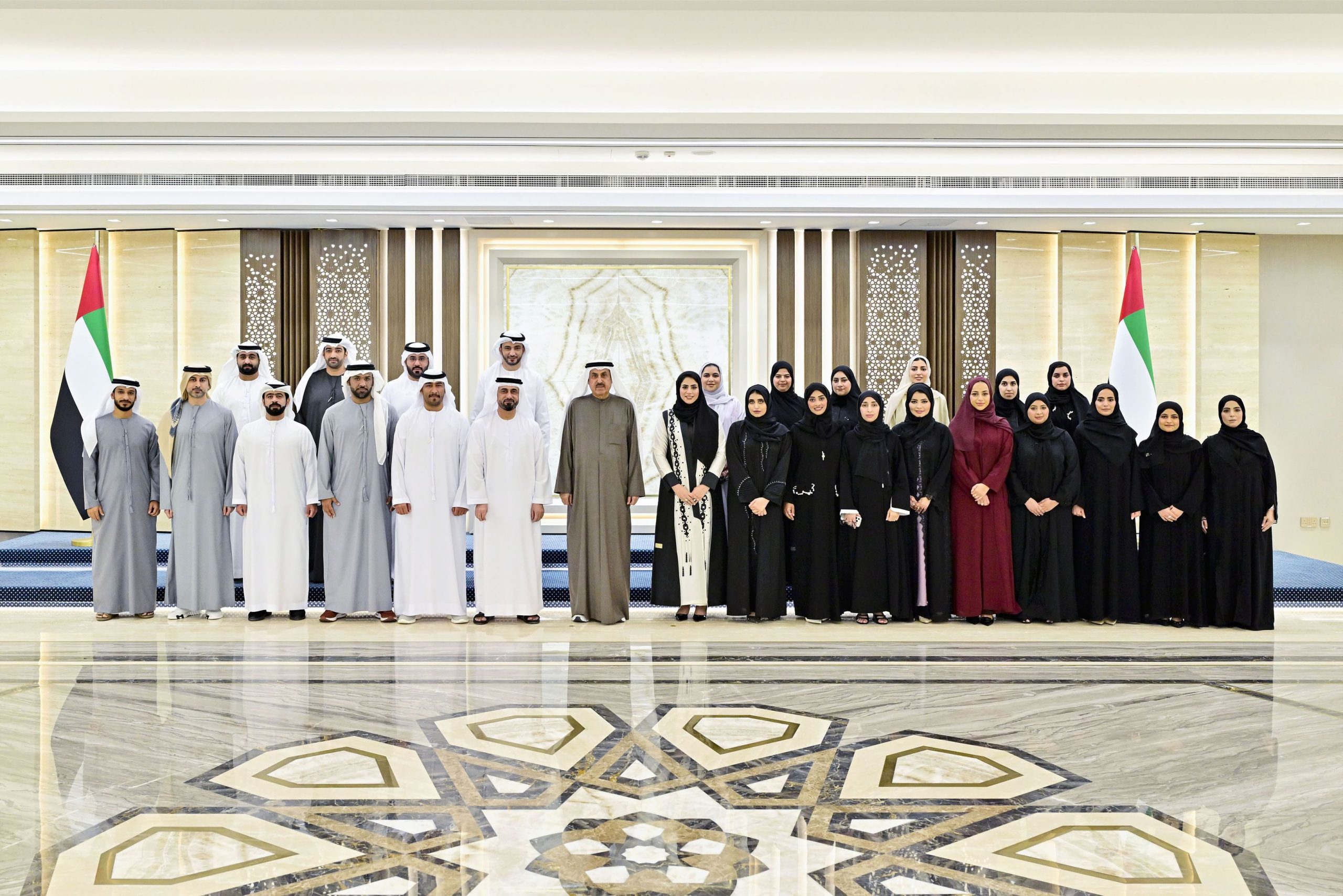 برنامج-محمد-بن-حمد-لإعداد-القادة-ينفذ-زيارة-إلى-المجلس-الوطني-الاتحادي