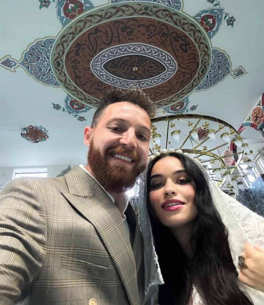 اتهامات-وصراع-على-الطفل.الفنان-المصري-محمود-حجازي-يكشف-كواليس-أزمته-مع-زوجته