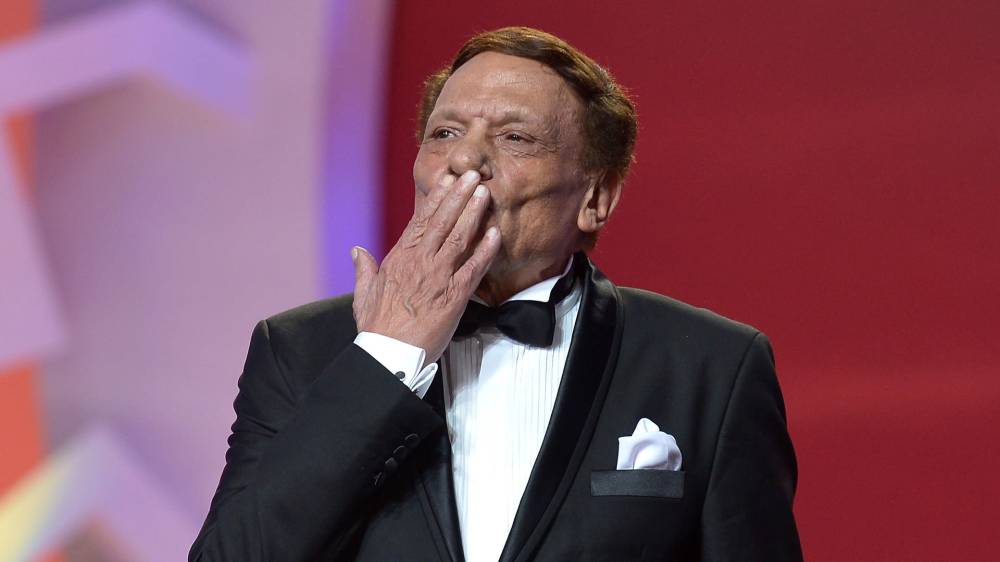 نقيب-الممثلين-يكشف-حقيقة-تعرض-عادل-إمام-لوعكة-صحية