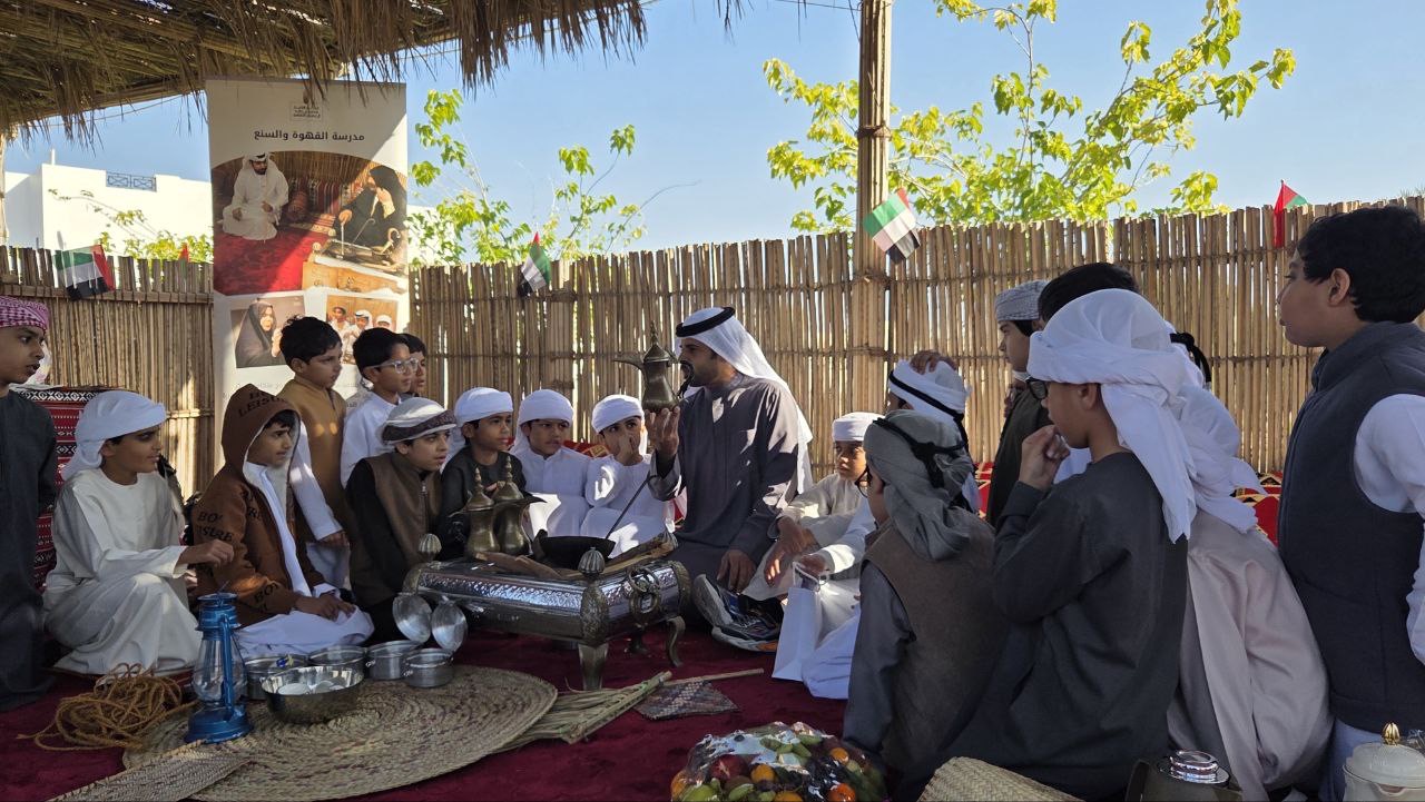 مركز-الشيخ-محمد-بن-خالد-آل-نهيان-الثقافي-يعزز-عام-الأسرة-2026-بفعاليات-وورش-متنوعة-في-مدارس-العين