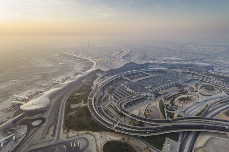 32.5-مليون-مسافر-عبر-مطار-زايد-الدولي-في-2025