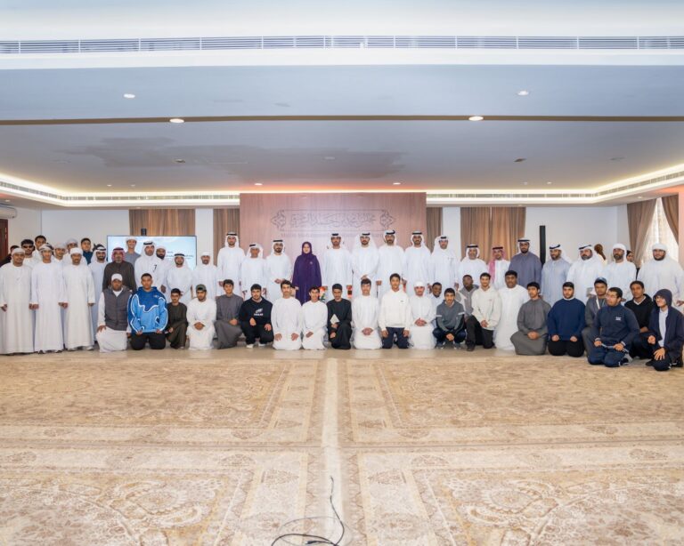 مجلس-محمد-بن-حمد-الشرقي-يناقش-ريادة-الأعمال-وأثرها-المستدام-في-المجتمع