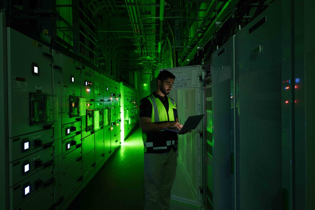 “خزنة-داتا-سنترز”-تعلن-تدشين-منصة-nexops-لتعزيز-كفاءة-البنية-الرقمية-والذكاء-الاصطناعي