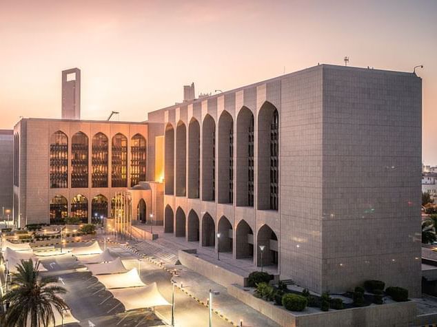 مصرف-الإمارات-المركزي-يوافق-على-إطلاق-العملة-الرقمية-المستقرة-“ddsc”-المدعومة-بالدرهم