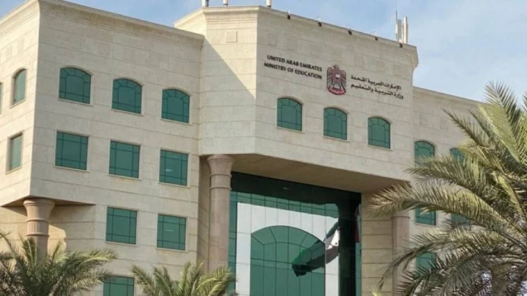 «التربية»-تكشف-سن-القبول-بالمرحلة-التمهيدية-بالمدارس-البريطانية