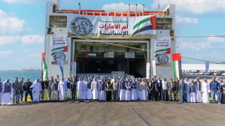 مؤسستان-في-الفجيرة-ترسلان-645-طناً-دعماً-لأهالي-قطاع-غزة