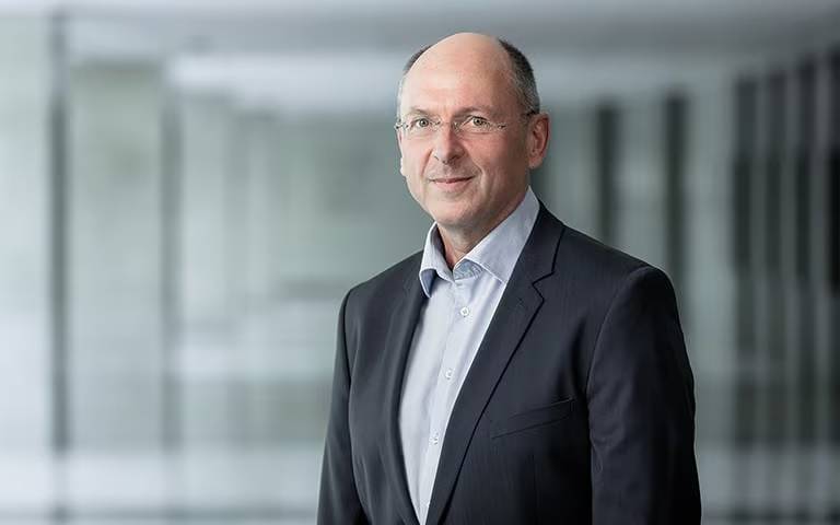 رئيس-مالية-طيران-الإمارات-يغادر-بنهاية-يونيو