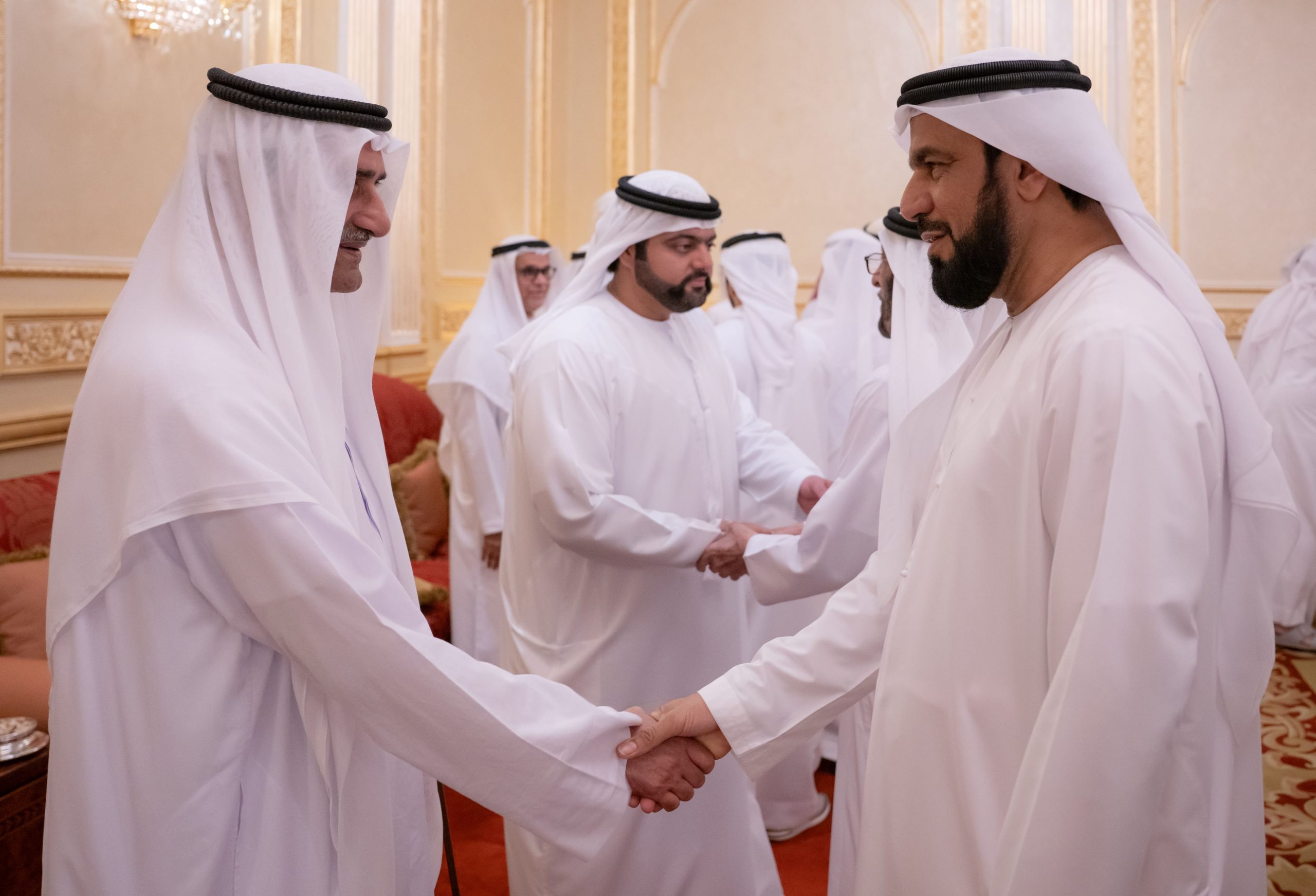 حمد-الشرقي-يستقبل-المهنئين-بشهر-رمضان-بحضور-ولي-العهد