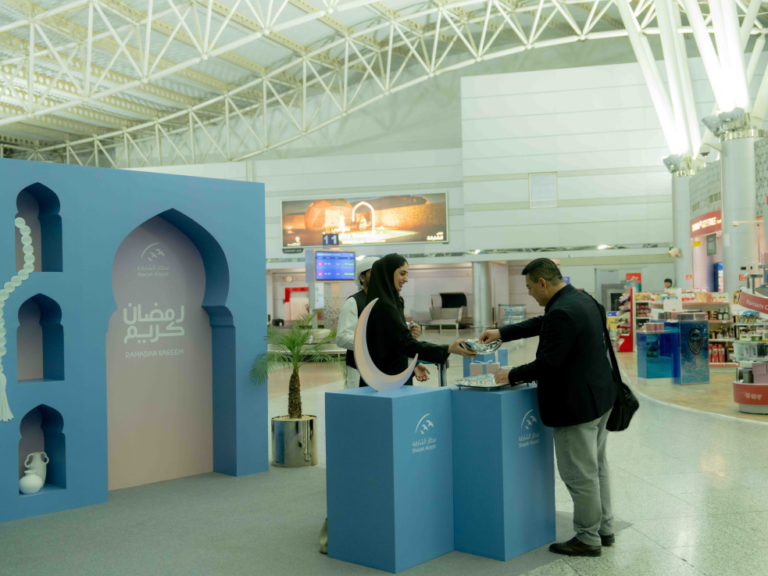 مطار-الشارقة-يحتفي-بشهر-رمضان-ويعزّز-تجربة-المسافرين